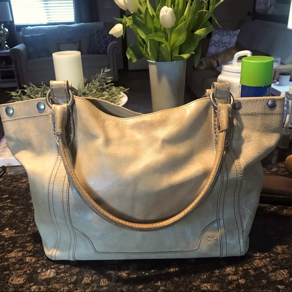 Frye Tote in excellent shape